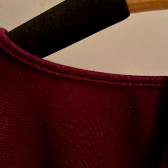 🤩 NWOT MAROON LONG SLEEVE SIZE L - GREAT QUALITY & SUPER SOFT CROP TOP 🤩 - Picture 11 of 11